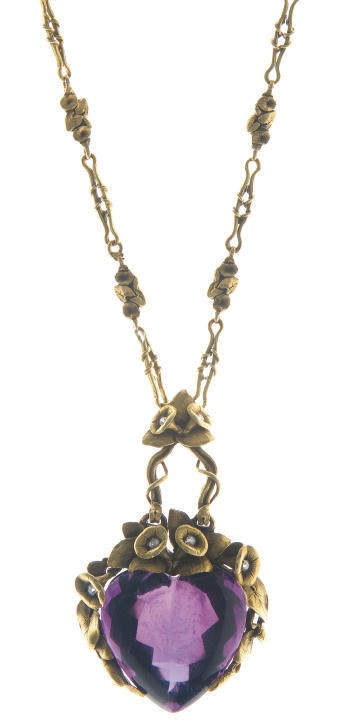 AN ANTIQUE AMETHYST, DIAMOND AND GOLD NECKLACE
