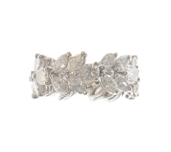 A GROUP OF DIAMOND, PLATINUM AND WHITE GOLD JEWELRY