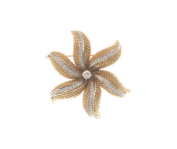 A DIAMOND AND 18K GOLD BROOCH, BY ERWIN PEARL