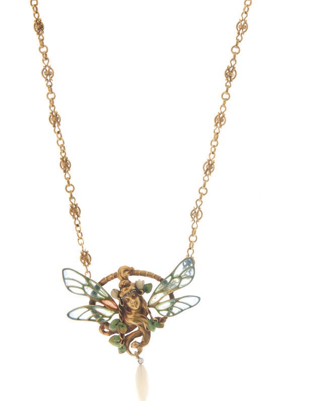 AN ART NOUVEAU ENAMEL, DIAMOND, PEARL AND GOLD NECKLACE