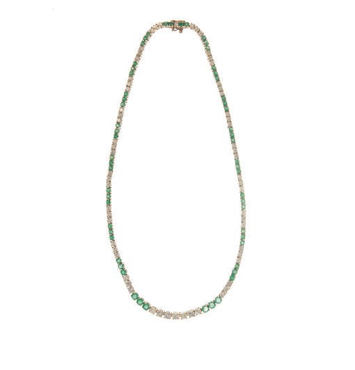 AN EMERALD, DIAMOND AND GOLD NECKLACE