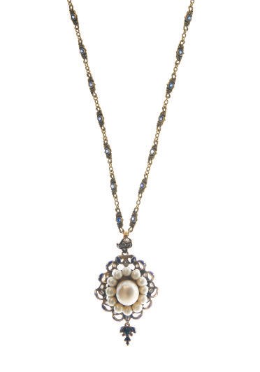 AN ANTIQUE ENAMEL, PEARL, DIAMOND, SAPPHIRE AND GOLD LOCKET NECKLACE