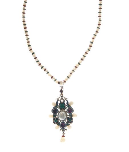 AN ANTIQUE PEARL, RUBY, EMERALD, ENAMEL AND GOLD NECKLACE
