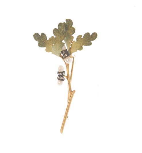 AN ART NOUVEAU ENAMEL, PEARL AND DIAMOND BROOCH