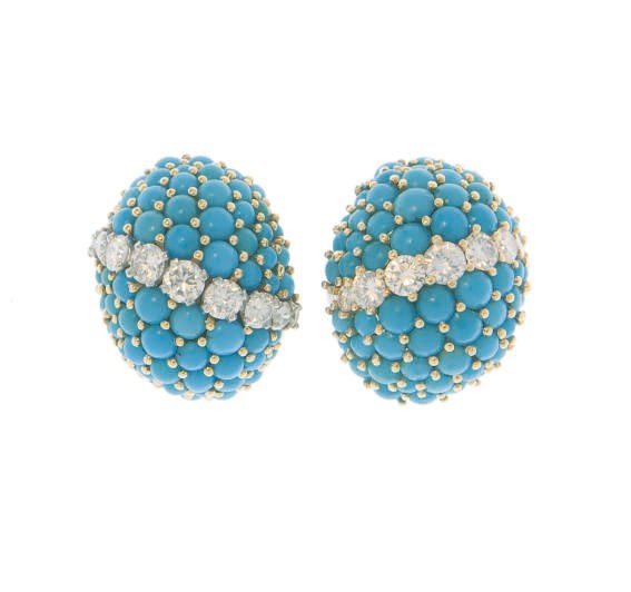 A PAIR OF TURQUOISE, DIAMOND AND 18K GOLD EAR CLIPS, BY CARTIER