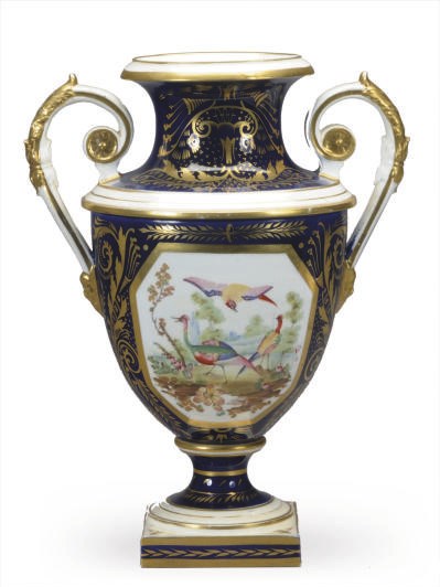 AN ENGLISH PORCELAIN COBALT BLUE-GROUND TWO-HANDLED VASE,