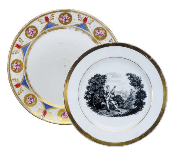 A PARIS PORCELAIN PART SERVICE AND A GROUP OF FRENCH TRANSFER-PRINTED WARES,