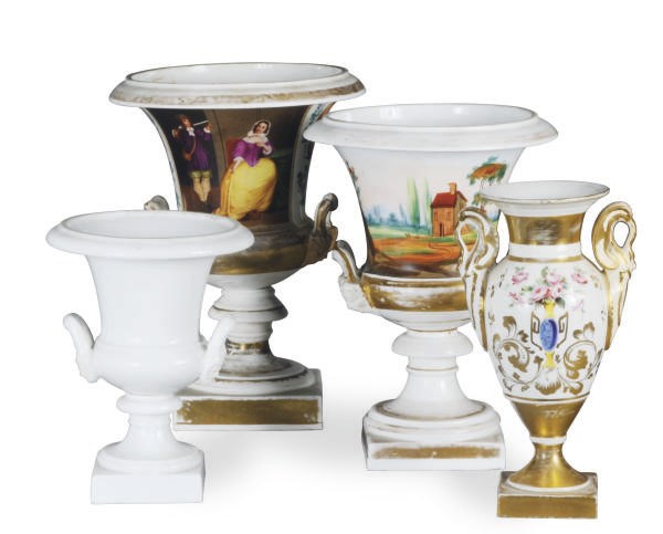 A GROUP OF THREE PARIS PORCELAIN CAMPANA-FORM VASES AND A FLARING CYLINDIRCAL FLOWER POT AND A STAND,