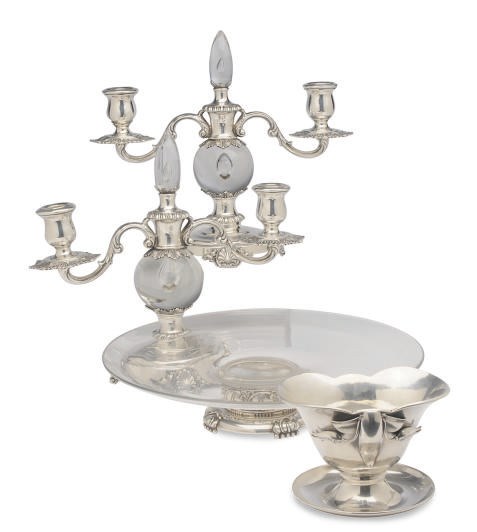 A PAIR OF AMERICAN GLASS-MOUNTED SILVER TWO LIGHT CANDLEABRA AND A GLASS-MOUNTED TAZZA,
