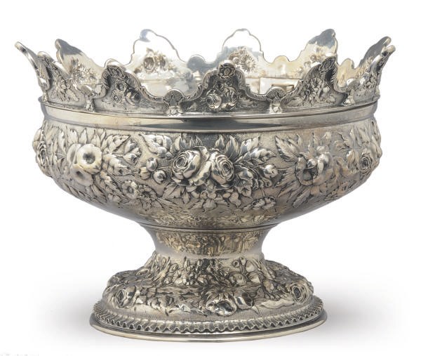 AN AMERICAN SILVER MONTIETH WITH REMOVABLE RIM,