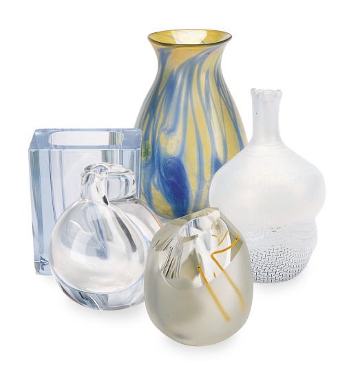 A GROUP OF FIVE ART GLASS VASES,