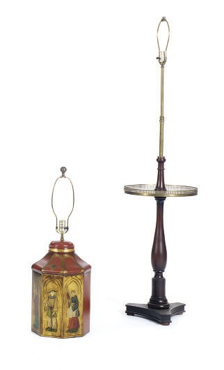 A TOLE PEINTE TABLE LAMP,