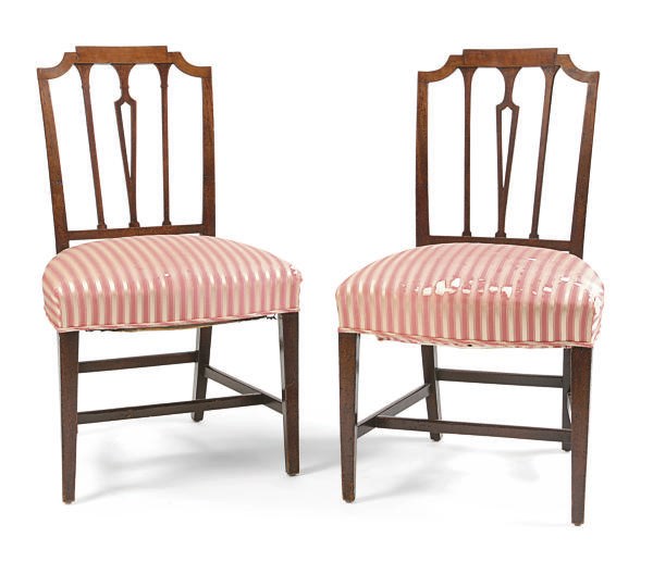 A PAIR OF FEDERAL MAHOGANY SIDE CHAIRS,