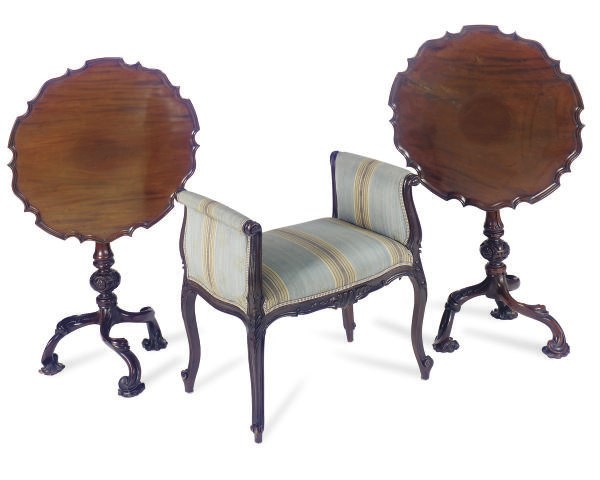 A PAIR OF ENGLISH MAHOGANY TILT-TOP TRIPOD TABLES,