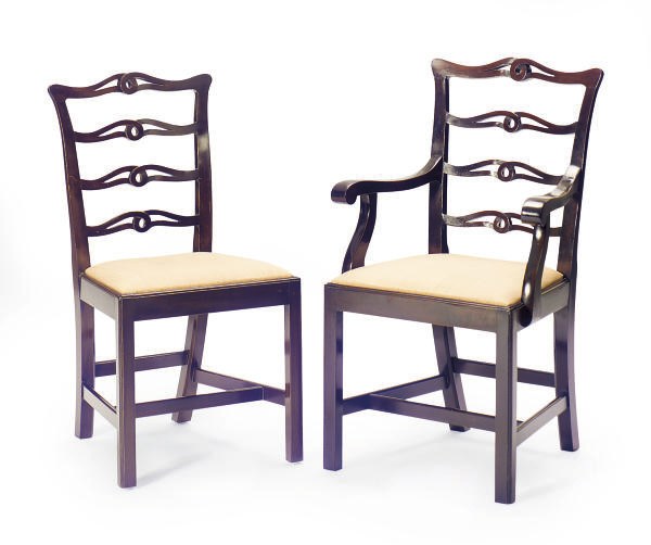 A SET OF SEVEN ENGLISH MAHOGANY DINING CHAIRS,