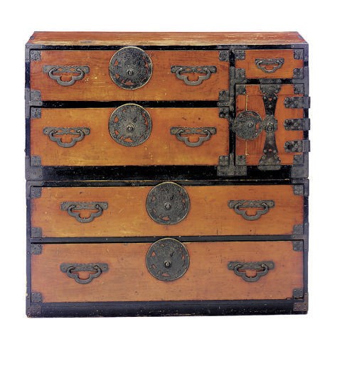 A JAPANESE METAL-MOUNTED TANSU CHEST,