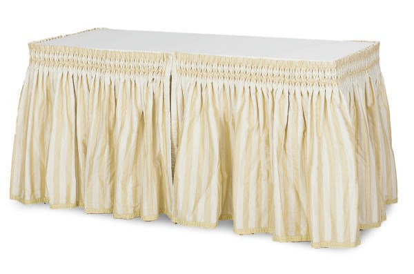 A WHITE PAINTED DRESSING TABLE,
