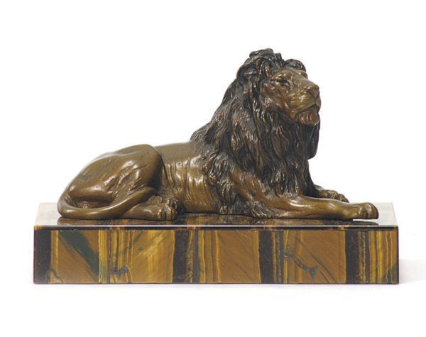 A PATINATED BRONZE FIGURAL PAPERWEIGHT,