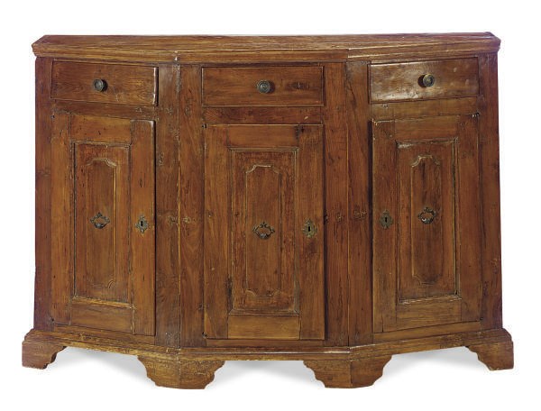 AN ITALIAN WALNUT SIDE CABINET,