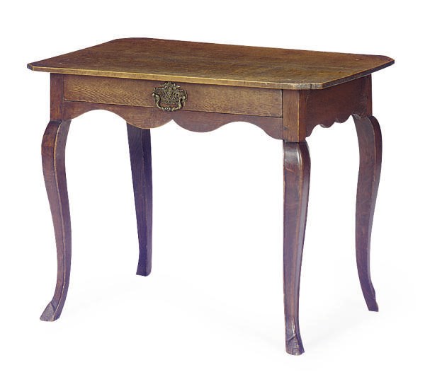 A NORTH EUROPEAN OAK SIDE TABLE,