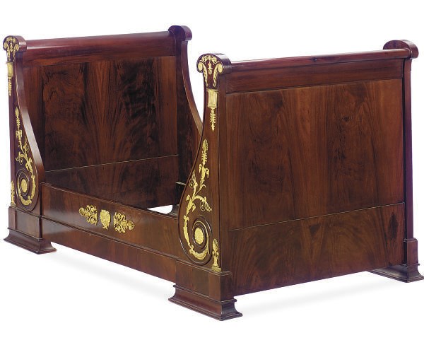 A FRENCH ORMOLU-MOUNTED MAHOGANY LIT D'ALCOVE,