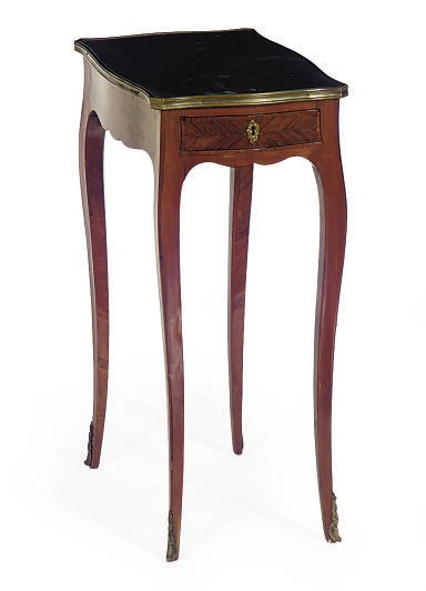 A FRENCH FRUITWOOD AND MARQUETRY TABLE A ECRIRE,