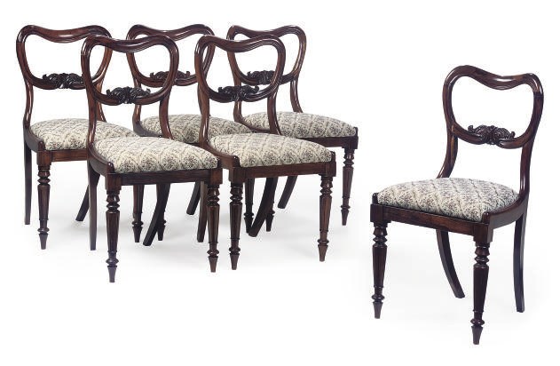 A SET OF SIX EARLY VICTORIAN ROSEWOOD DINING CHAIRS