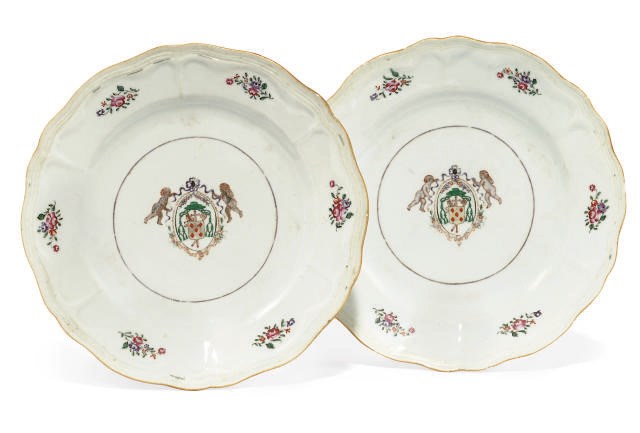 A PAIR OF CHINESE EXPORT FAMILLE ROSE DISHES FOR THE SPANISH OR PORTUGESE MARKET