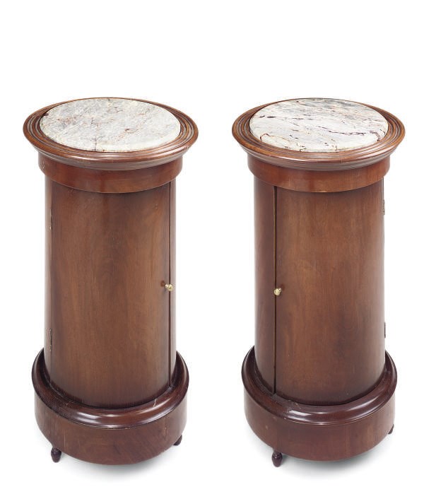 A PAIR OF MAHOGANY POT CUPBOARDS