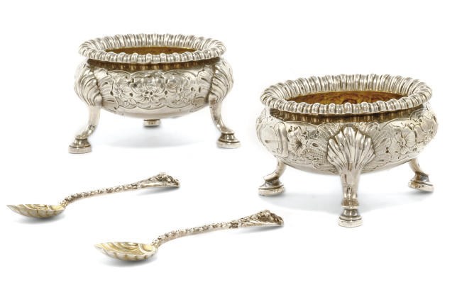 A PAIR OF VICTORIAN SILVER SALTS