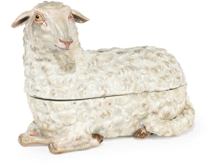 A MEISSEN BOX AND COVER