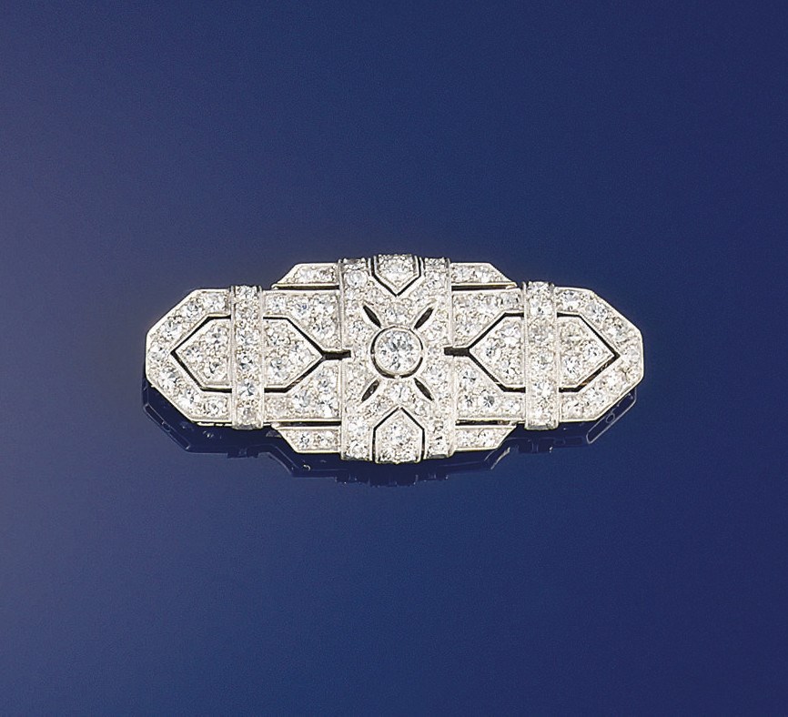 An Art Deco diamond brooch