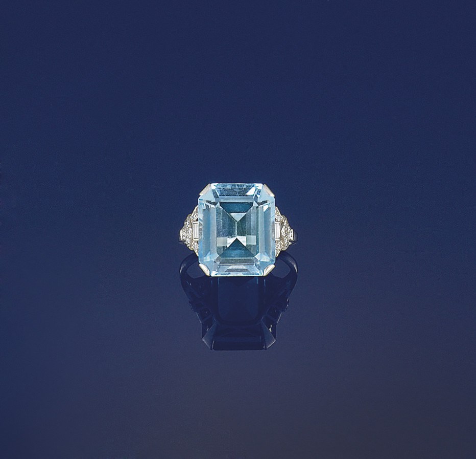 An Art Deco aquamarine and diamond ring