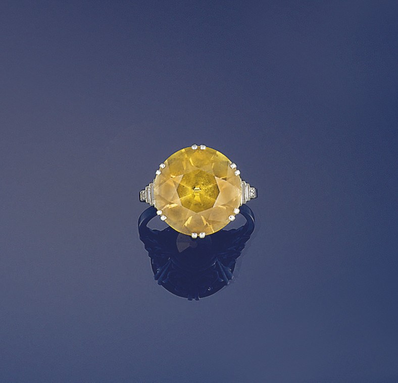 A chrysoberyl and diamond ring