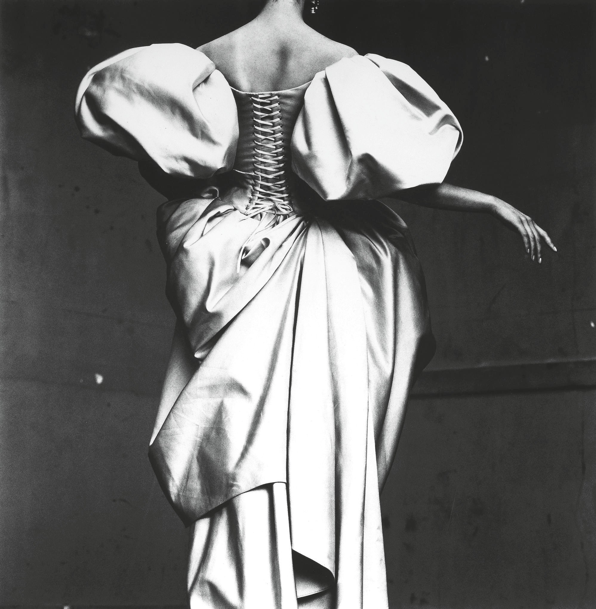 IRVING PENN (B. 1917)