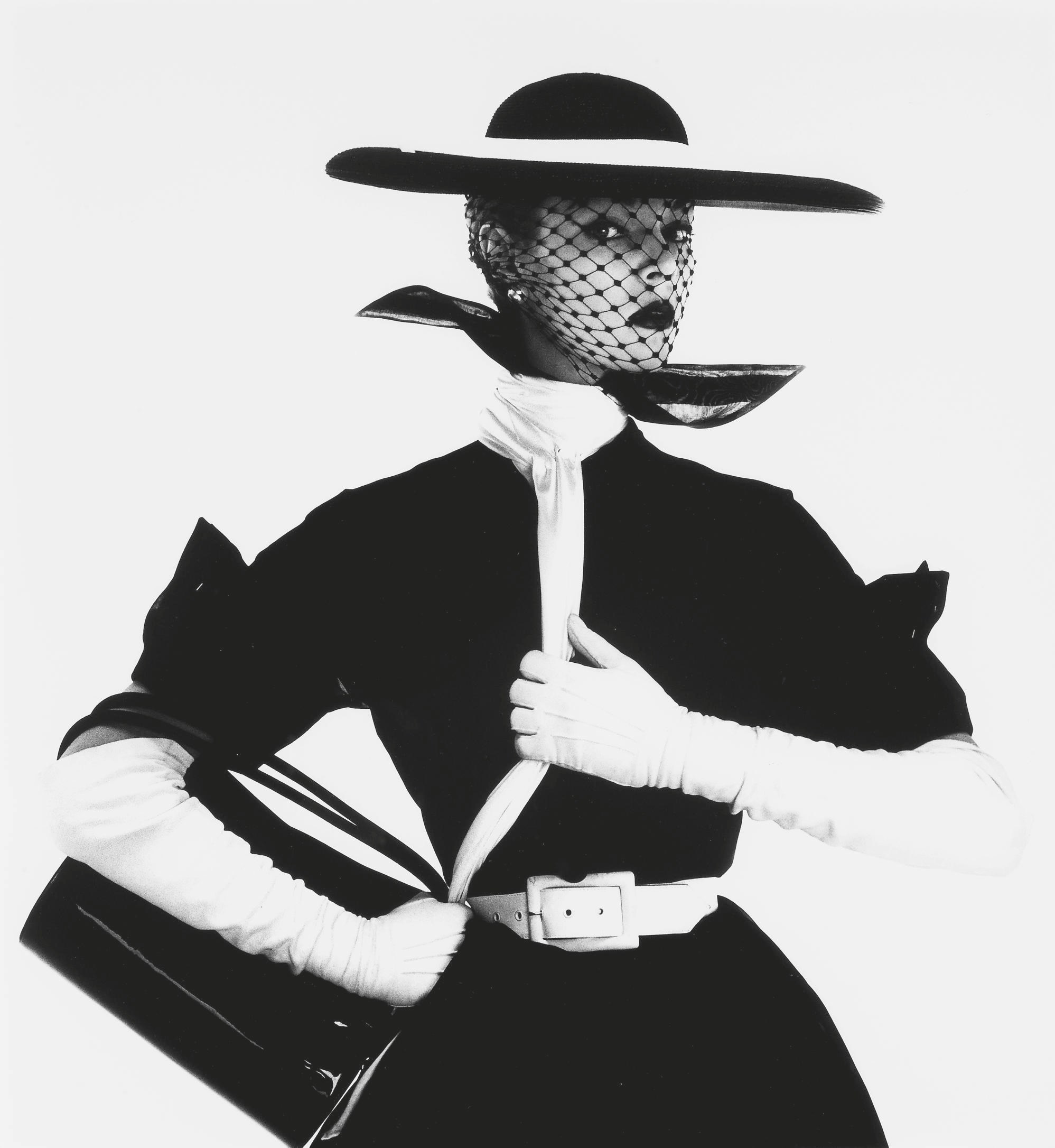 IRVING PENN (B. 1917)