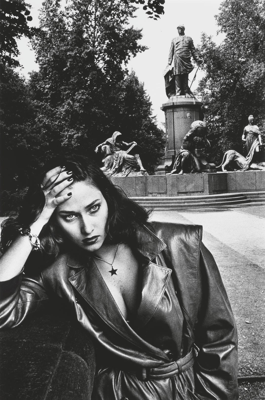 HELMUT NEWTON (1920-2004)