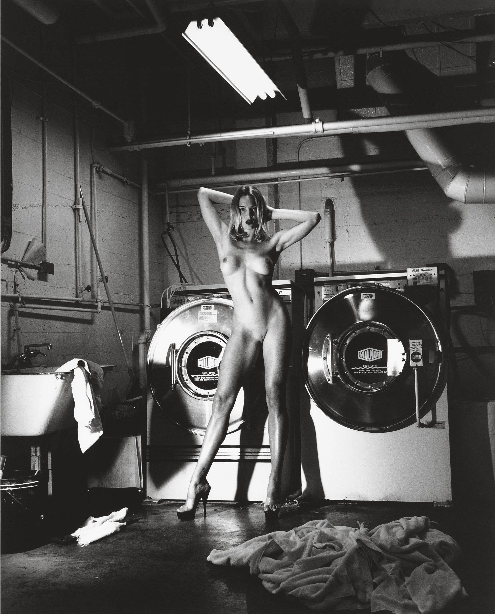 HELMUT NEWTON (1920-2004)