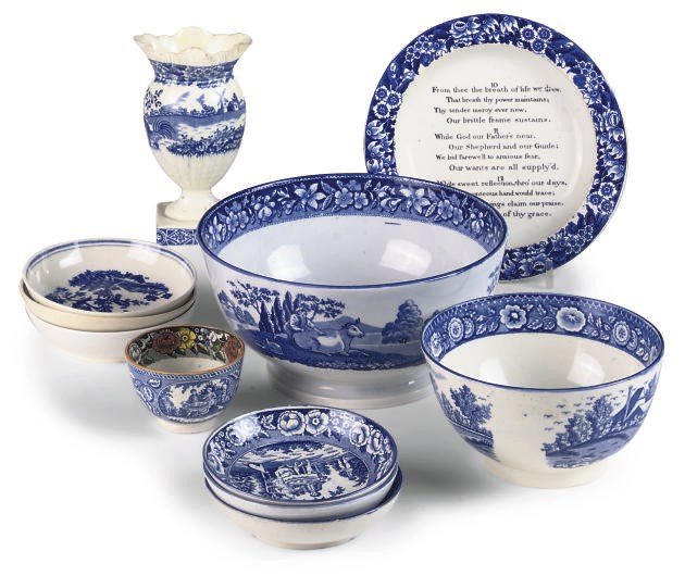 A COLLECTION OF SHORTHOSE BLUE AND WHITE POTTERY