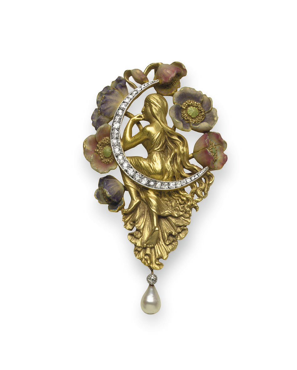 AN ART NOUVEAU DIAMOND, ENAMEL AND PEARL BROOCH