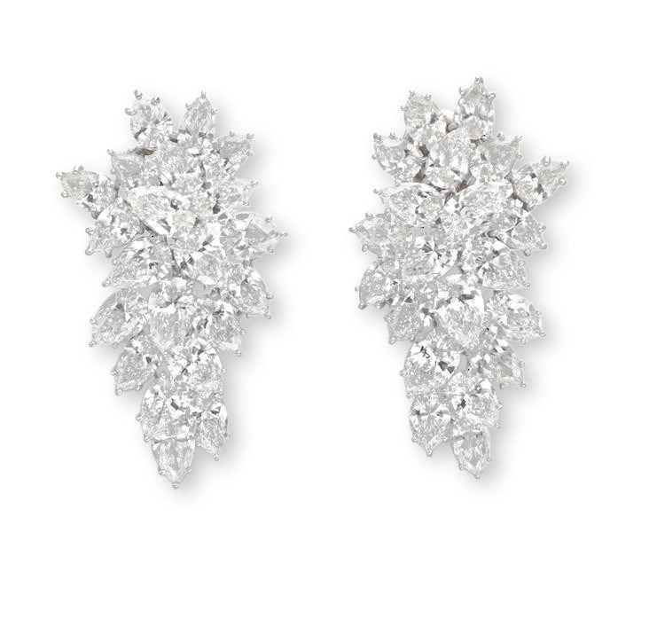 A PAIR OF DIAMOND EAR CLIPS, BY HARRY WINSTON