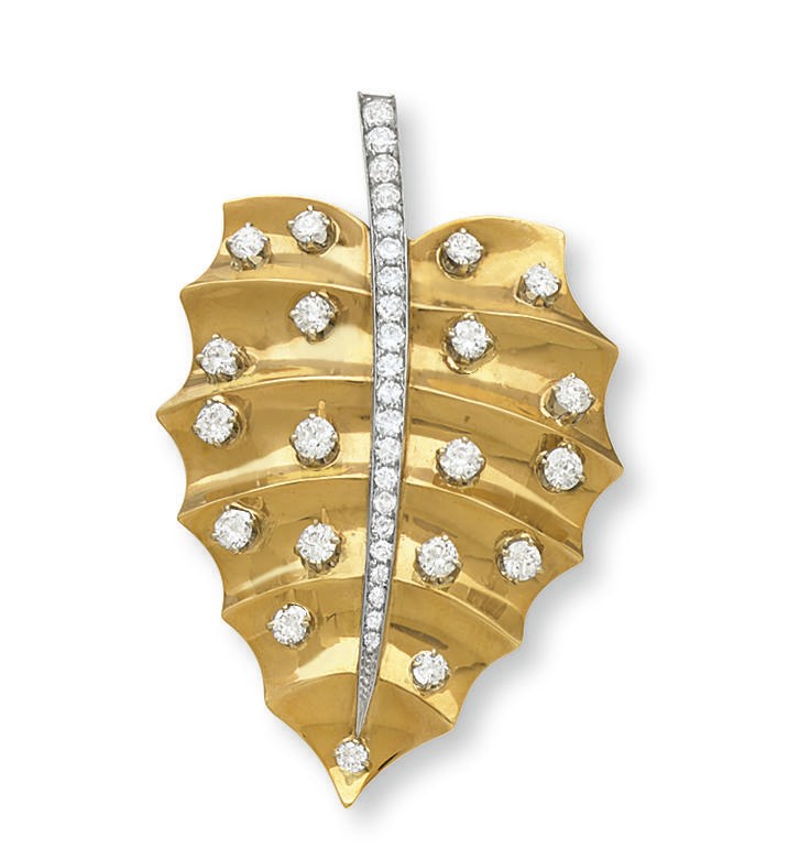A DIAMOND AND GOLD LEAF BROOCH, BY VAN CLEEF & ARPELS