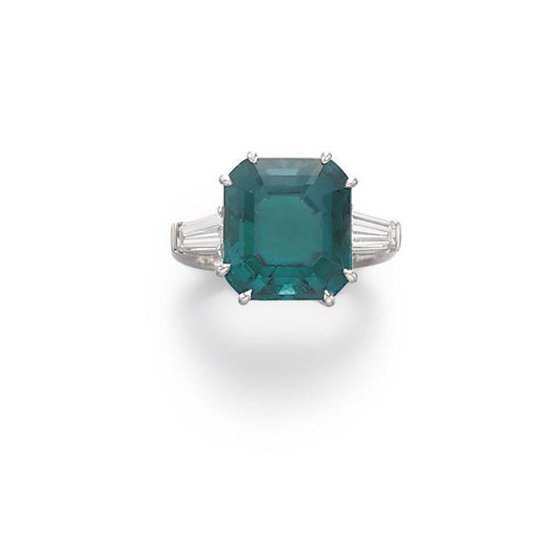 AN EMERALD AND DIAMOND RING, BY TIFFANY & CO.