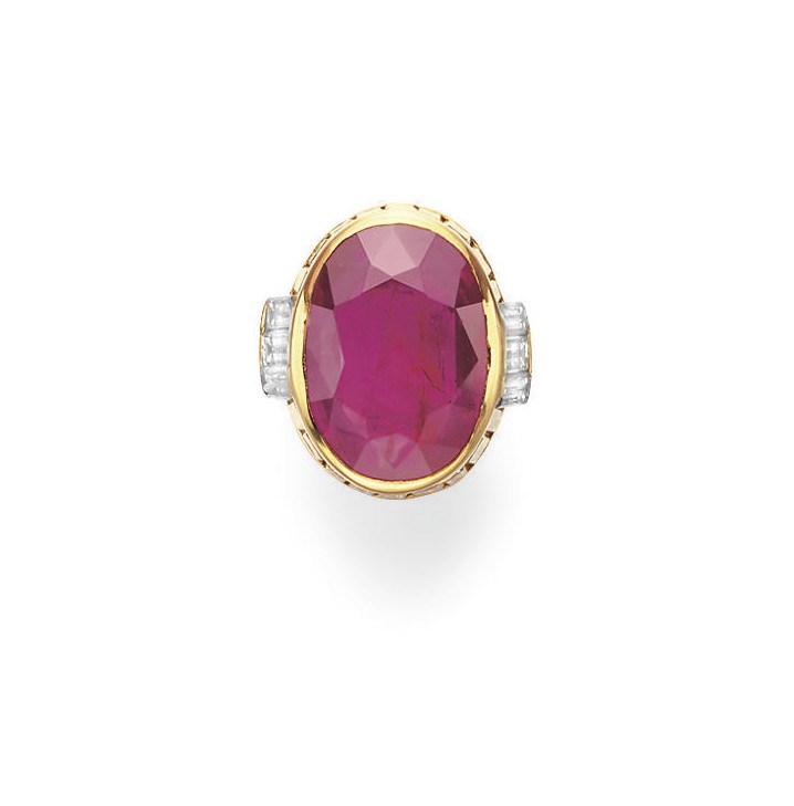 AN IMPRESSIVE RUBY AND DIAMOND RING, BY BULGARI