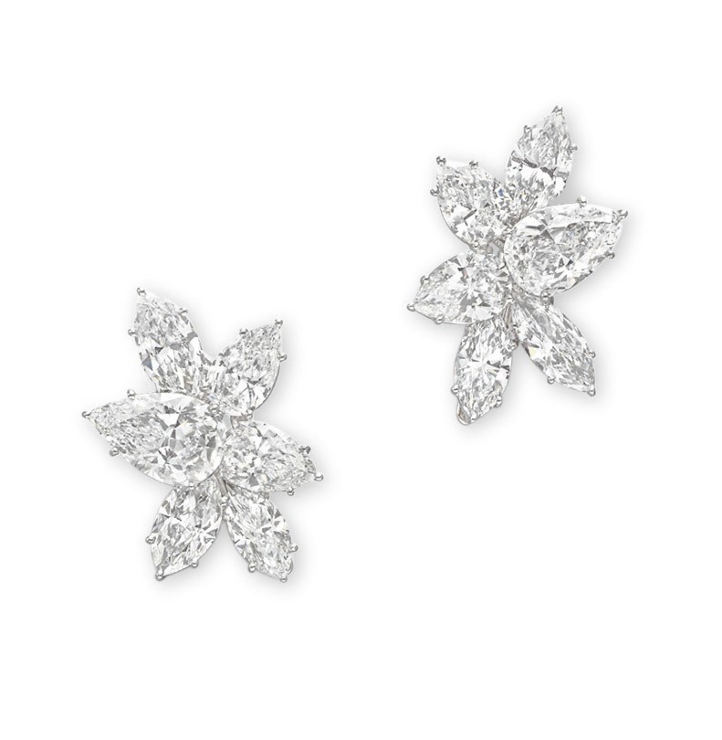 A PAIR OF DIAMOND EAR CLIPS, BY HARRY WINSTON