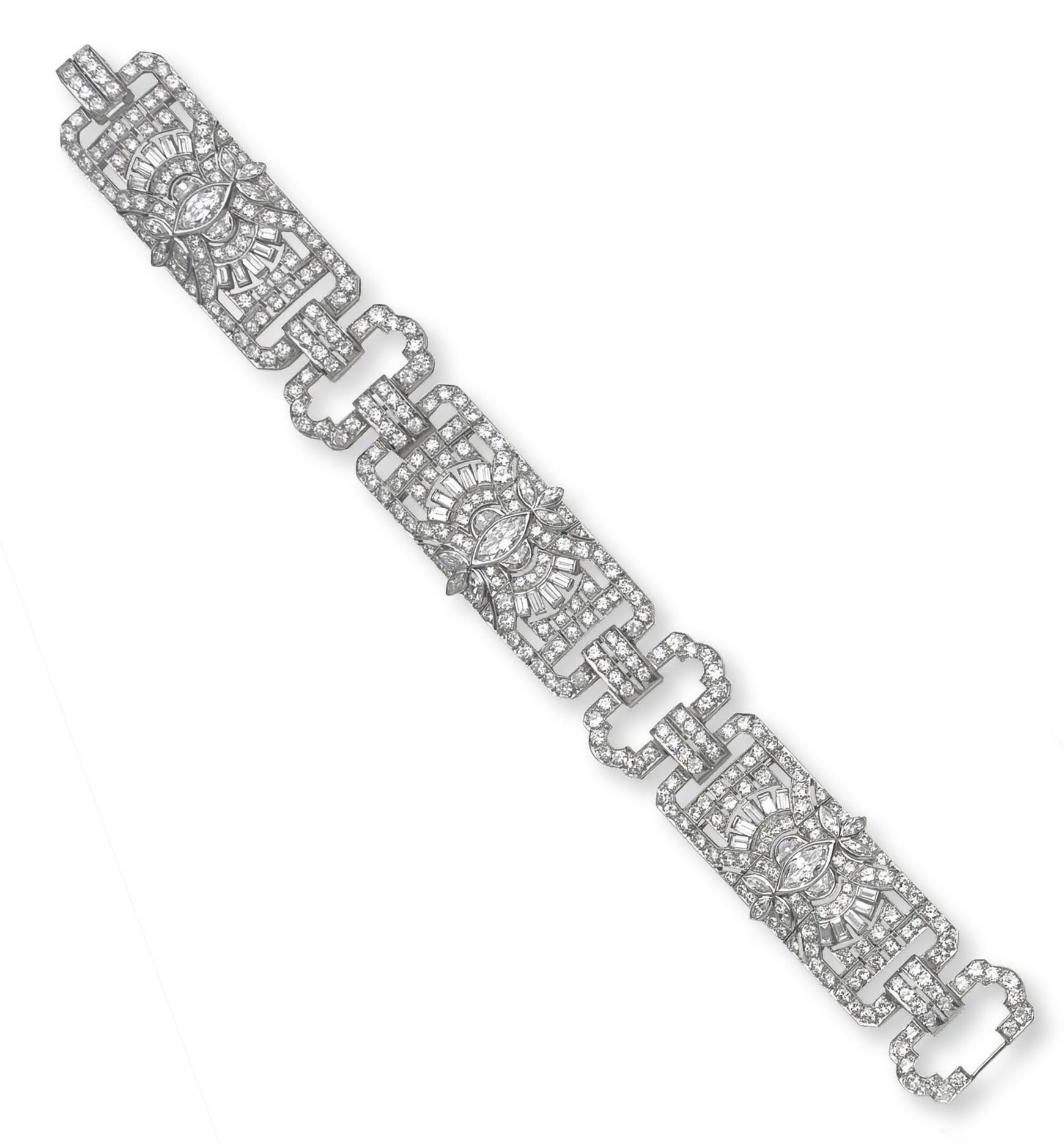 AN ART DECO DIAMOND BRACELET