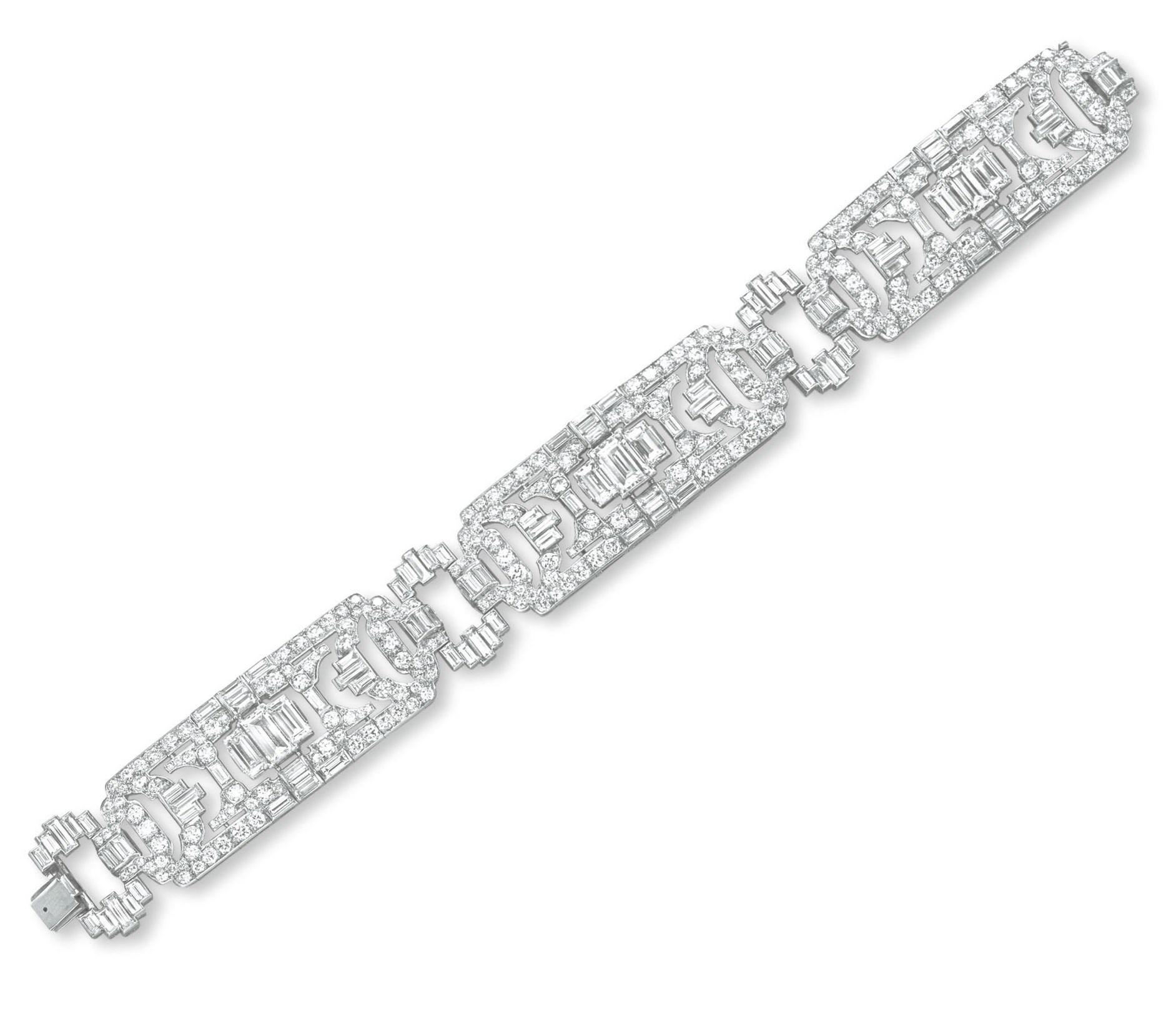 AN ART DECO DIAMOND BRACELET
