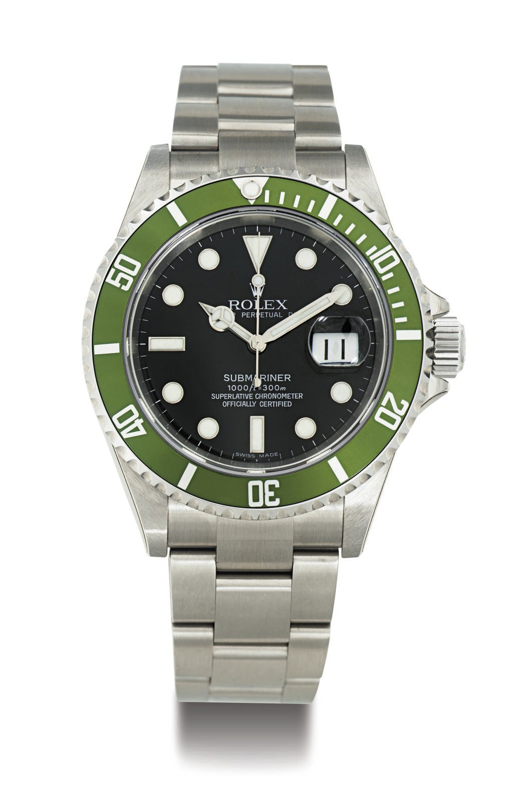 ROLEX. A FINE STAINLESS STEEL WRISTWATCH WITH GREEN BEZEL, CENTER SECONDS, DATE AND BRACELET