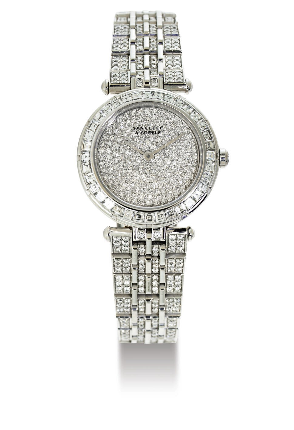 VAN CLEEF AND ARPELS.  A LADY'S FINE 18K WHITE GOLD AND DIAMOND WRISTWATCH WITH BRACELET