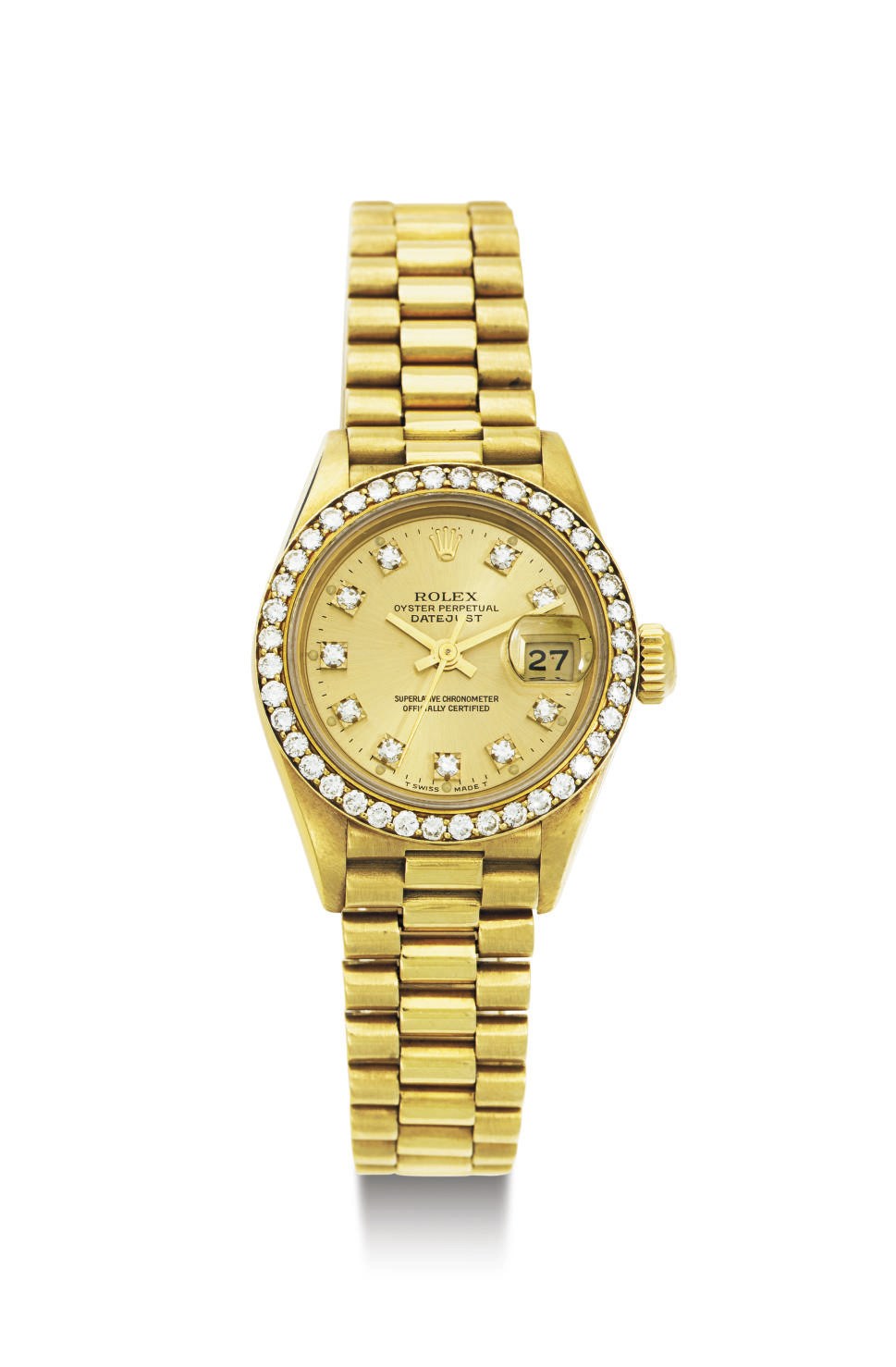 ROLEX. A LADY'S 18K GOLD AND DIAMOND AUTOMATIC WRISTWATCH WITH CENTER SECONDS, DATE AND BRACELET